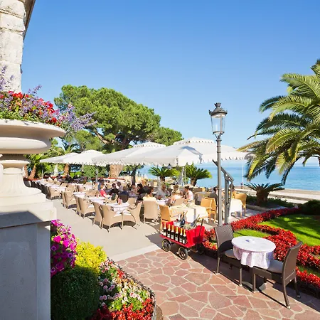 ホテル Amadria Park Milenij 5*