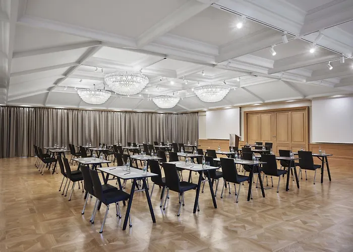 Amadria Park Milenij מלון 5*